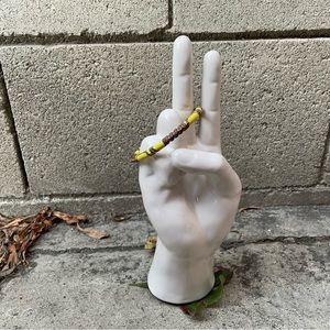 Vintage. Yellow and Gold Metal Ring Detail Bracelet